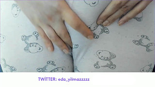 CAMELTOE- SWOLLEN PUSSY- MASTURBATE WITH PAJAMA- RUBBING PUSSY WITH PAJAMA