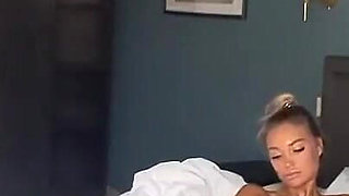 Beauty Monika Fox Woke up in the Morning Teasing & Smearing Cream