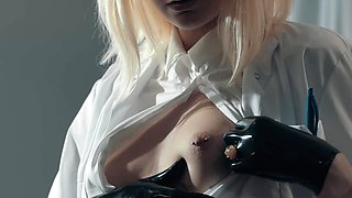 Blonde teen babe pussy licked