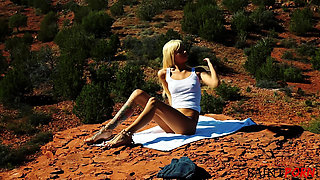 Skinny Blonde with Tattoos Rubs Her Shaved Pussy Outdoors in the Desert