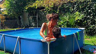 Amateur Italian Girl Gets Fucked Well in the Pool and Cum on Red Ass