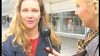 Boulevard, Nervously Plays For Interviewer