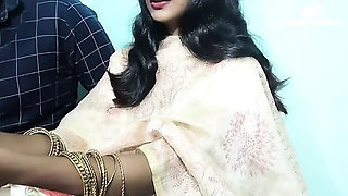 Desi Wife Fingering & Cumshot - Homemade Indian Couple Alone in Room