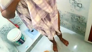 Hot Indian Housewife Bathing Viral Video - Pushpa Valli & Apple Baby Shower Sexy Tease