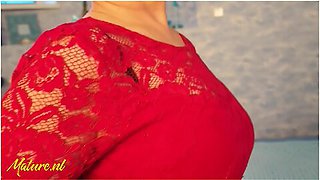 Big Butt Mature Nata Happens To Find A Naughty Toy To Play