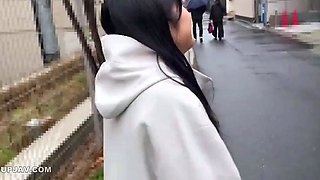 Beauty small tit amateur teen masturbating her shaved pussy