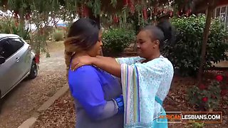 Amateur BBW Ebw Lesbians Munira Ashley AL Homemade Sex - Double Dildo Fuck & Pussy Licking