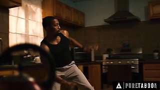 Isiah Maxwell and Little Puck's pornstar sex by Pure Taboo